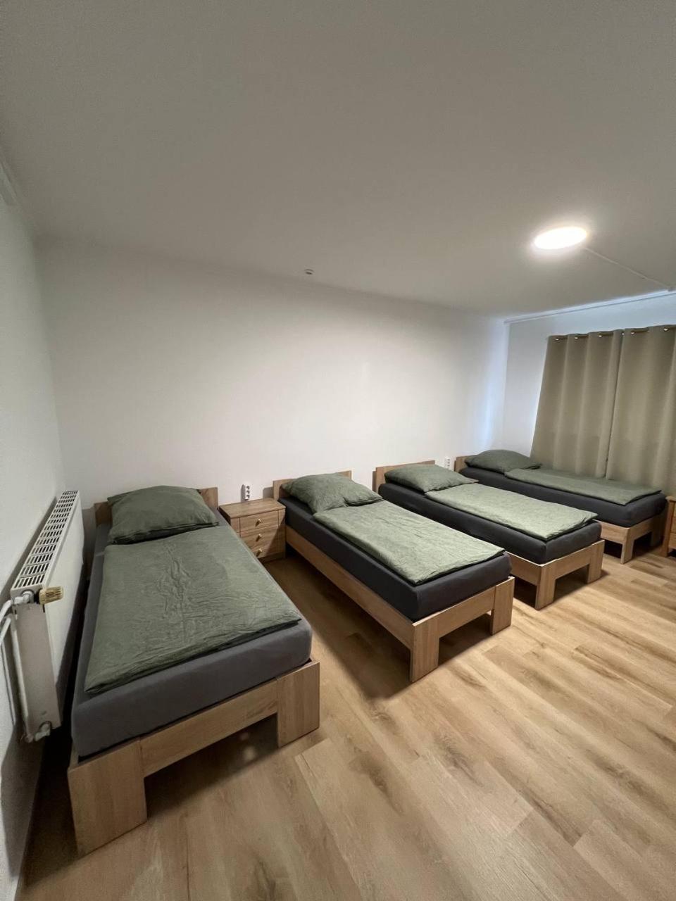 Messe Und Monteurzimmer Sehnde Kültér fotó