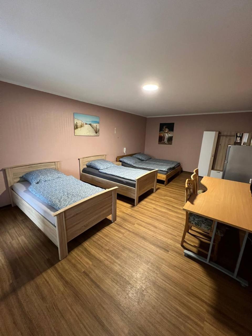 Messe Und Monteurzimmer Sehnde Kültér fotó
