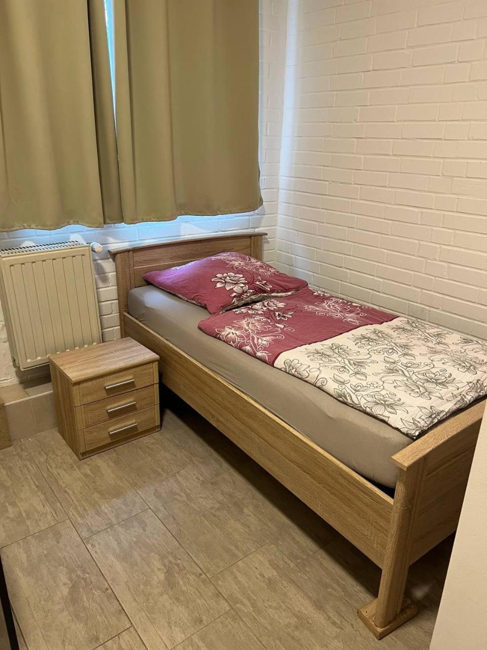 Messe Und Monteurzimmer Sehnde Kültér fotó