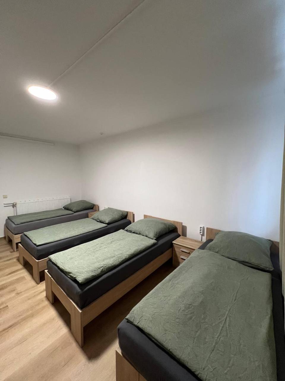 Messe Und Monteurzimmer Sehnde Kültér fotó