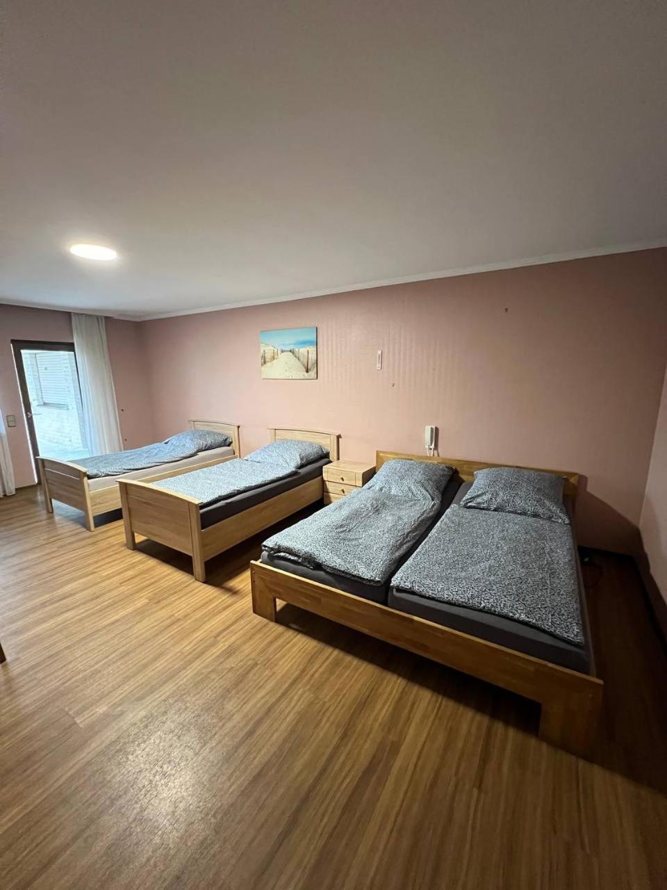 Messe Und Monteurzimmer Sehnde Kültér fotó