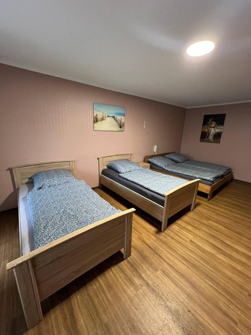 Messe Und Monteurzimmer Sehnde Kültér fotó